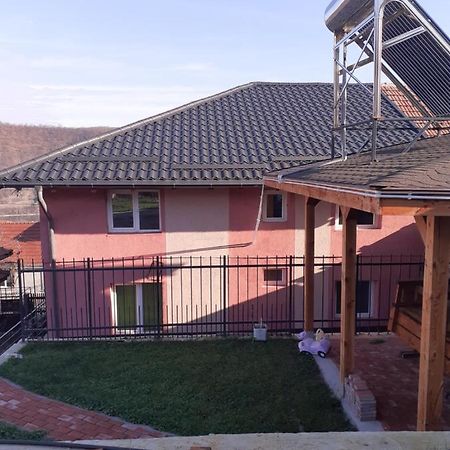 Casa Emilia Apartamento Orşova Exterior foto